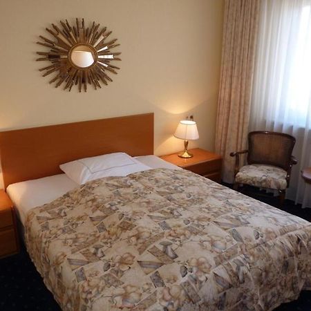 Hotel Brunnenhof Ханау-на-Майне Экстерьер фото