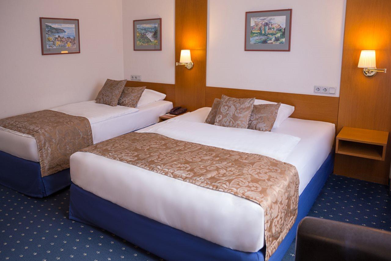 Hotel Brunnenhof Ханау-на-Майне Экстерьер фото